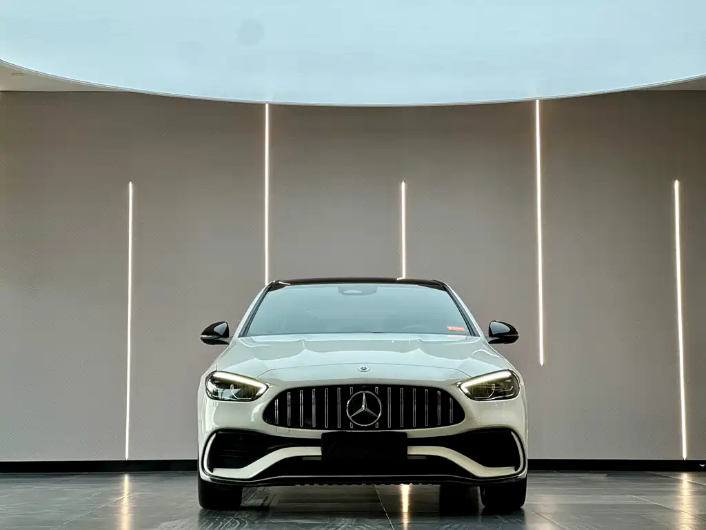 Mercedes-Benz C-Class 2023 — фото 2