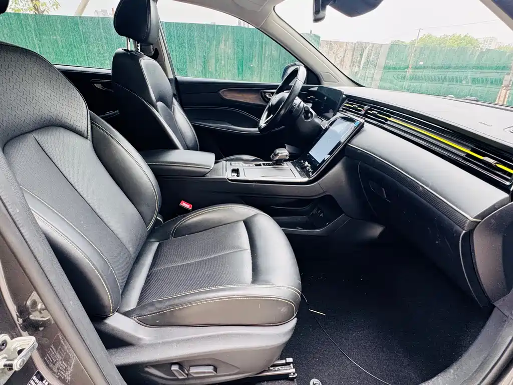 Roewe RX5 New Energy 2022 — фото 16