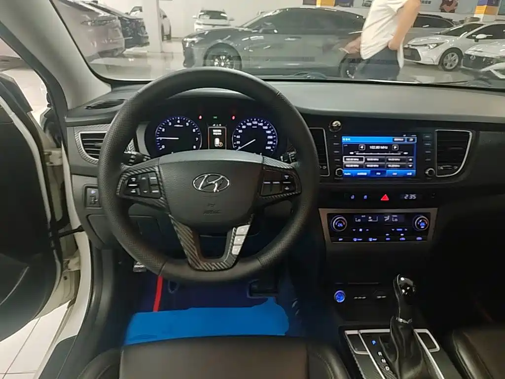 Hyundai Mistra 2016 — фото 11