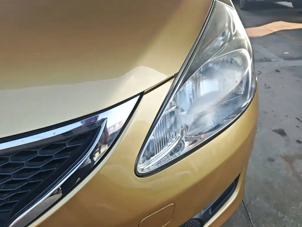 Nissan Tiida 2014 — фото 18