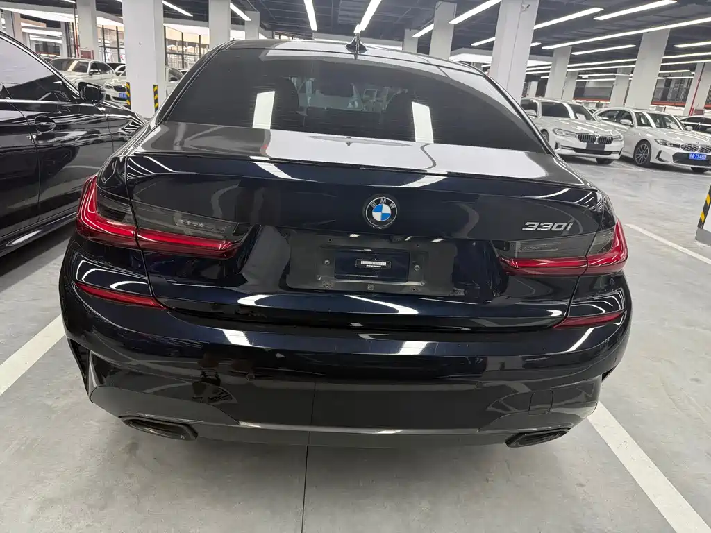 BMW 3 Series 2022 — фото 14