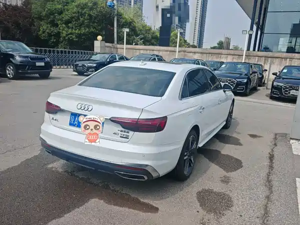Audi A4L 2020