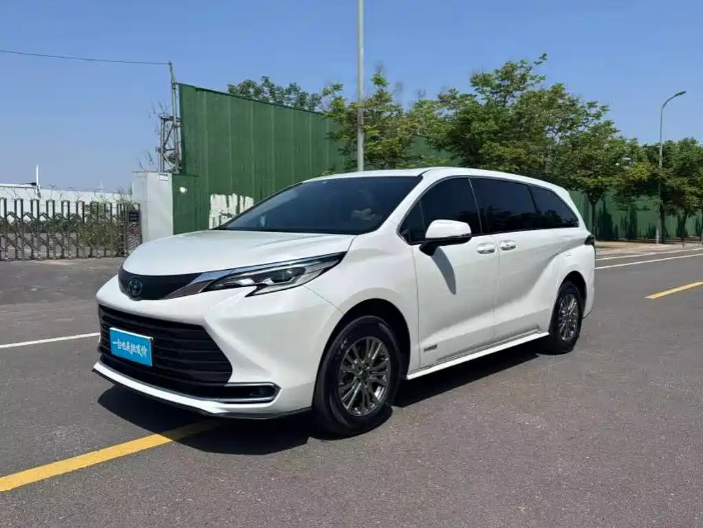 Toyota Sienna 2023