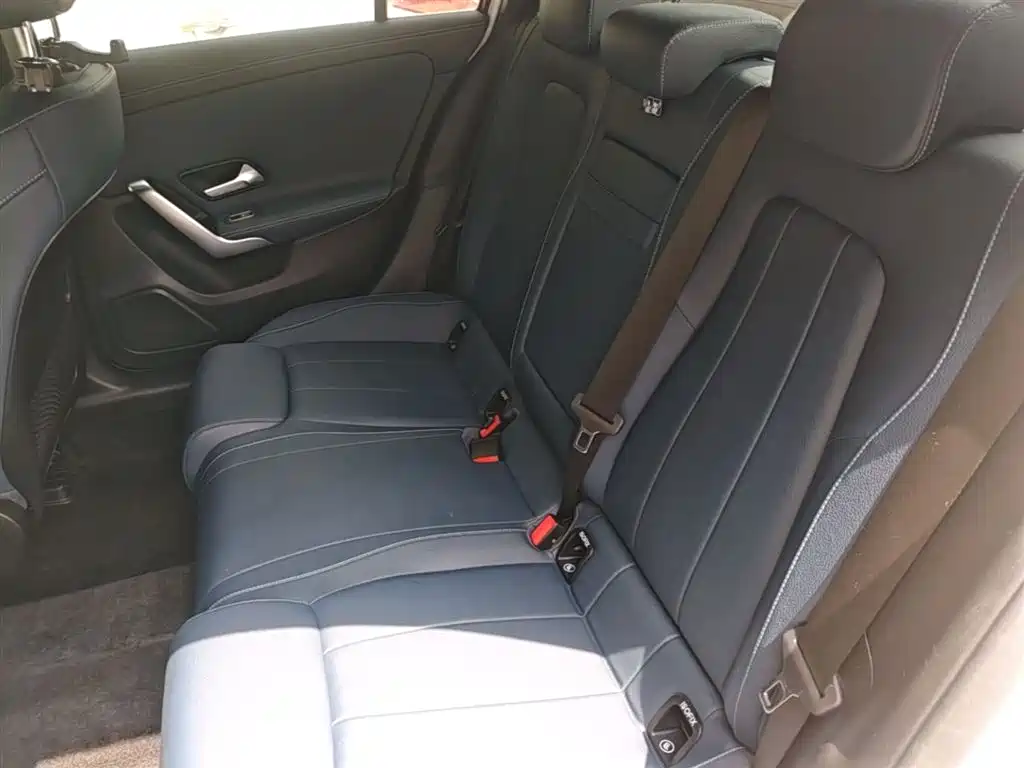 Mercedes-Benz A-Class 2022 — фото 17