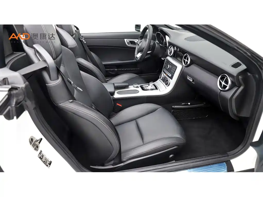 Mercedes-Benz SLC 2018 — фото 8