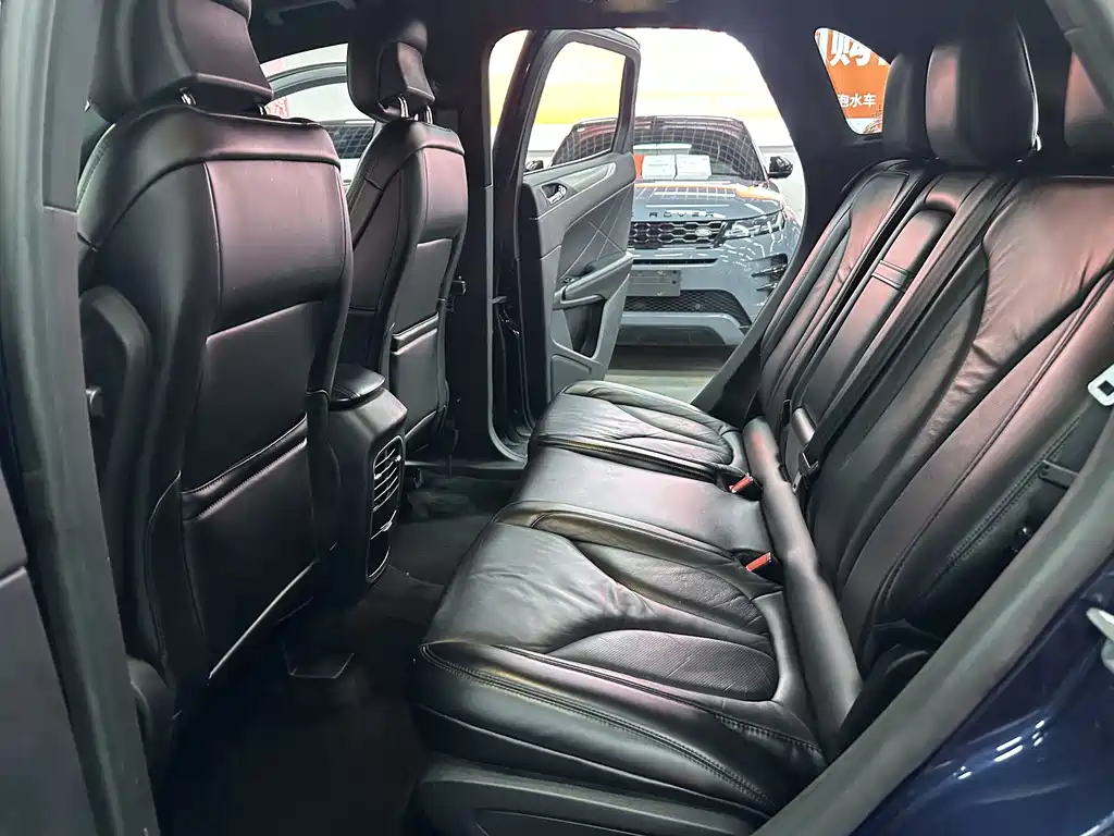 Lincoln MKC 2017 — фото 10