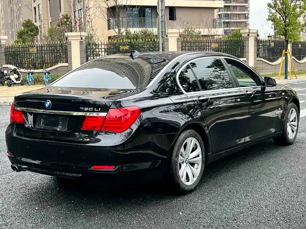 BMW 7 Series 2011