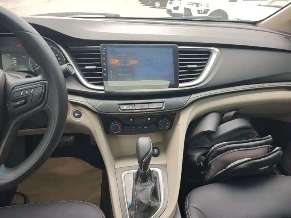 Buick Excelle 2017 — фото 13