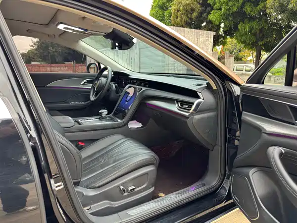 Hongqi H5 2022