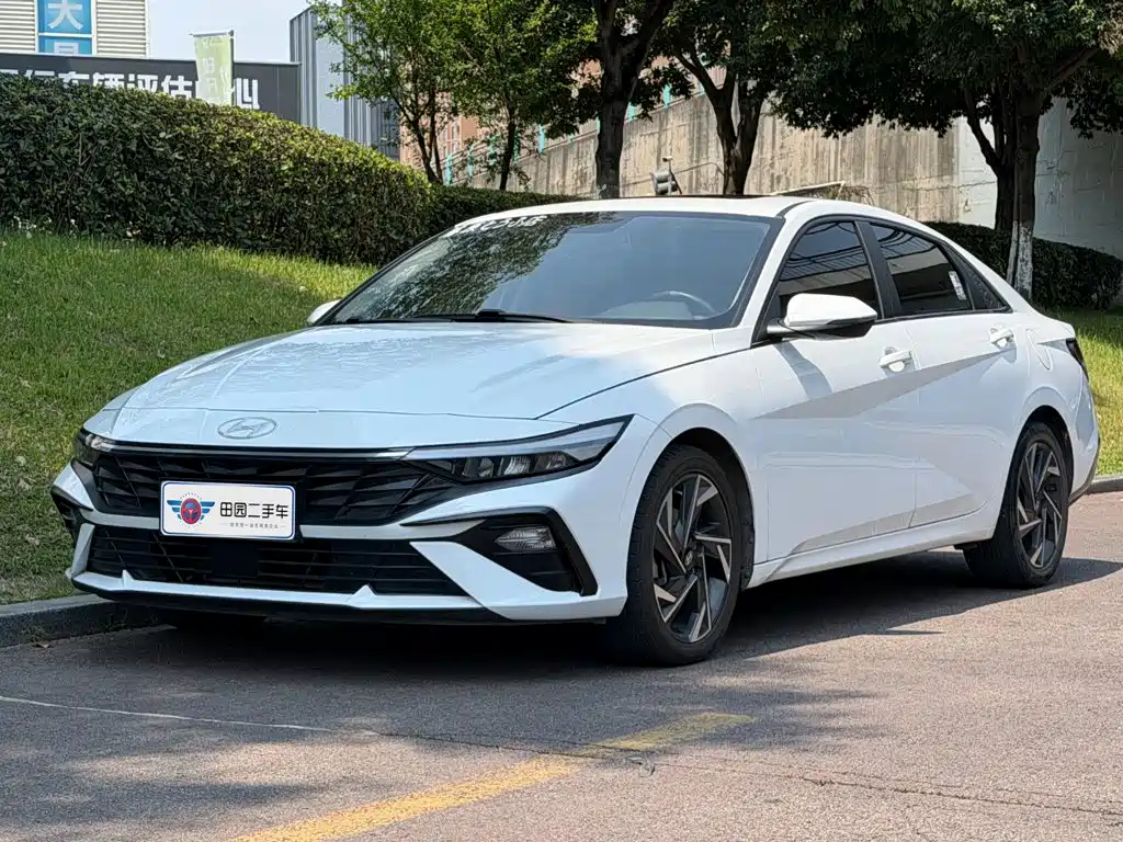 Hyundai Elantra 2023