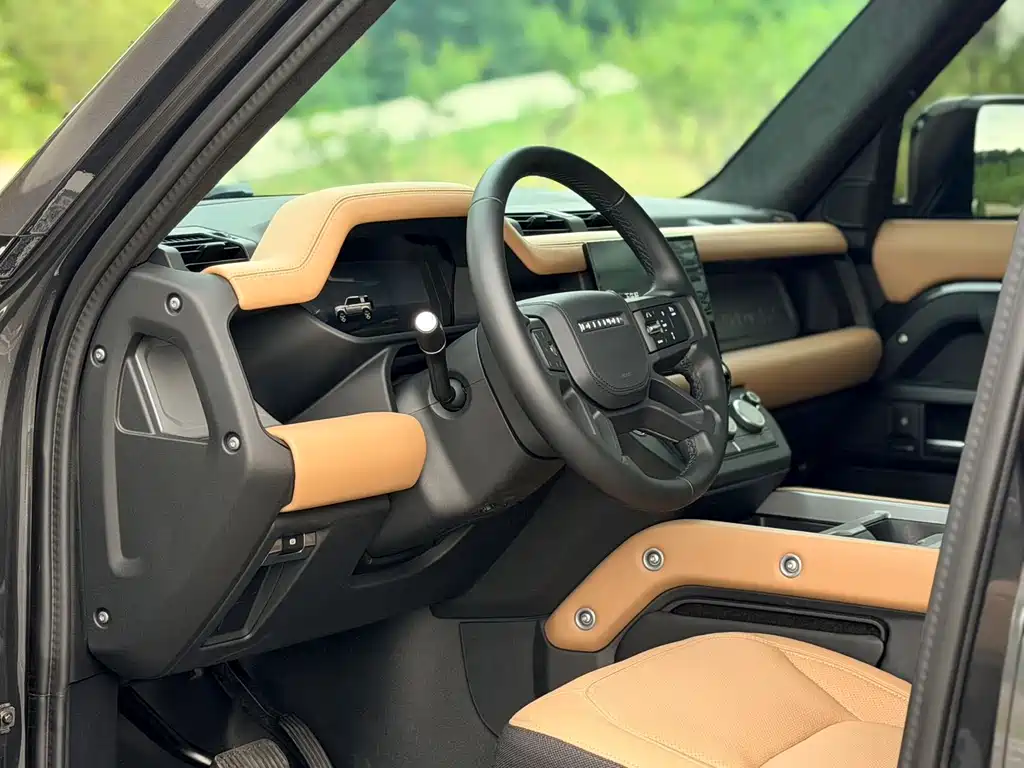 Land Rover Defender 2026 — фото 15