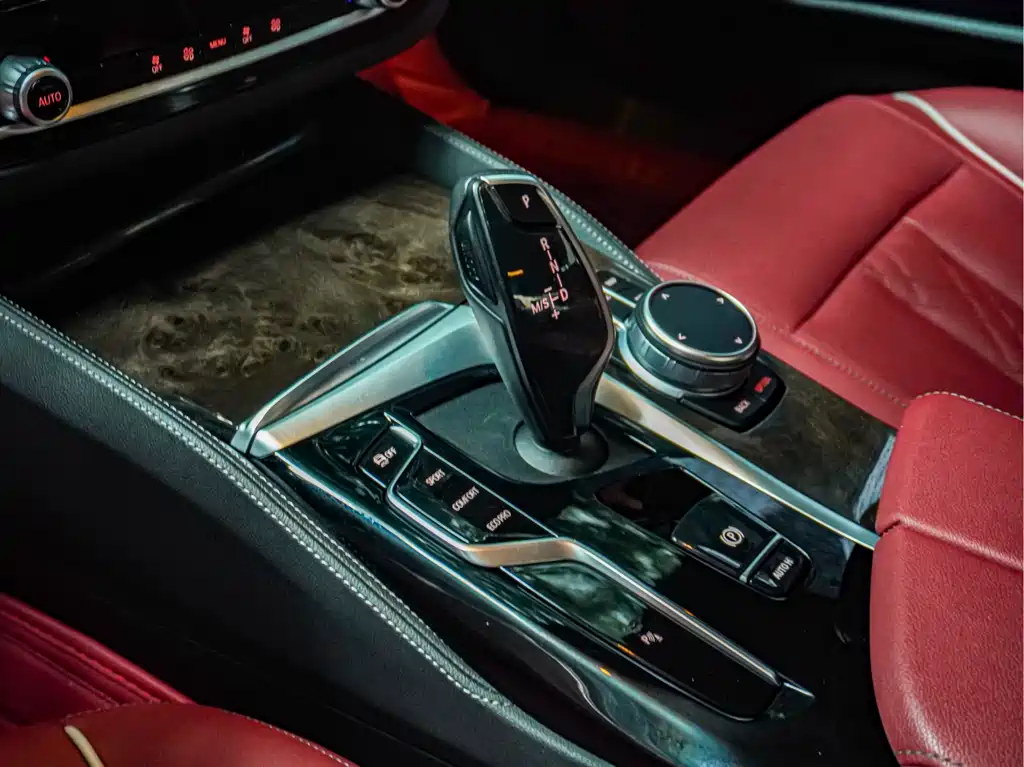 BMW 5 Series 2022 — фото 12