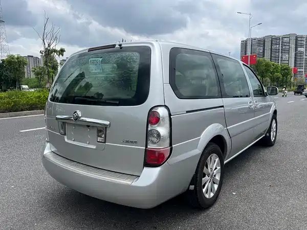 Buick GL8 2012