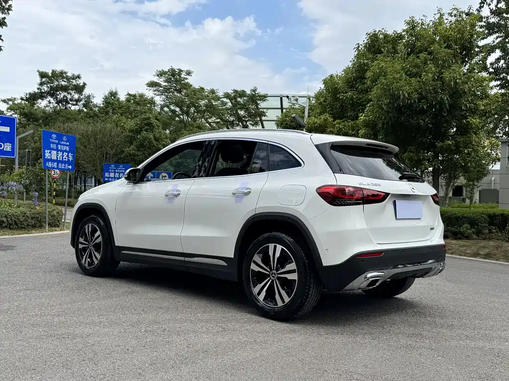 Mercedes-Benz GLA 2021 — фото 4