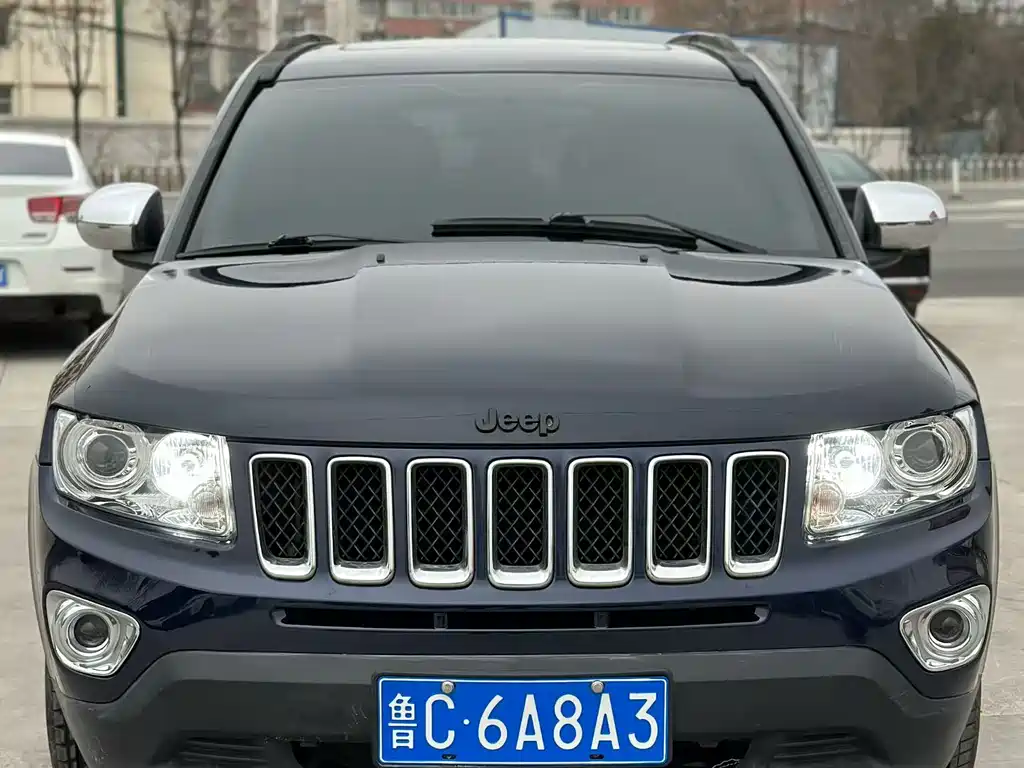 Jeep Compass 2013 — фото 2