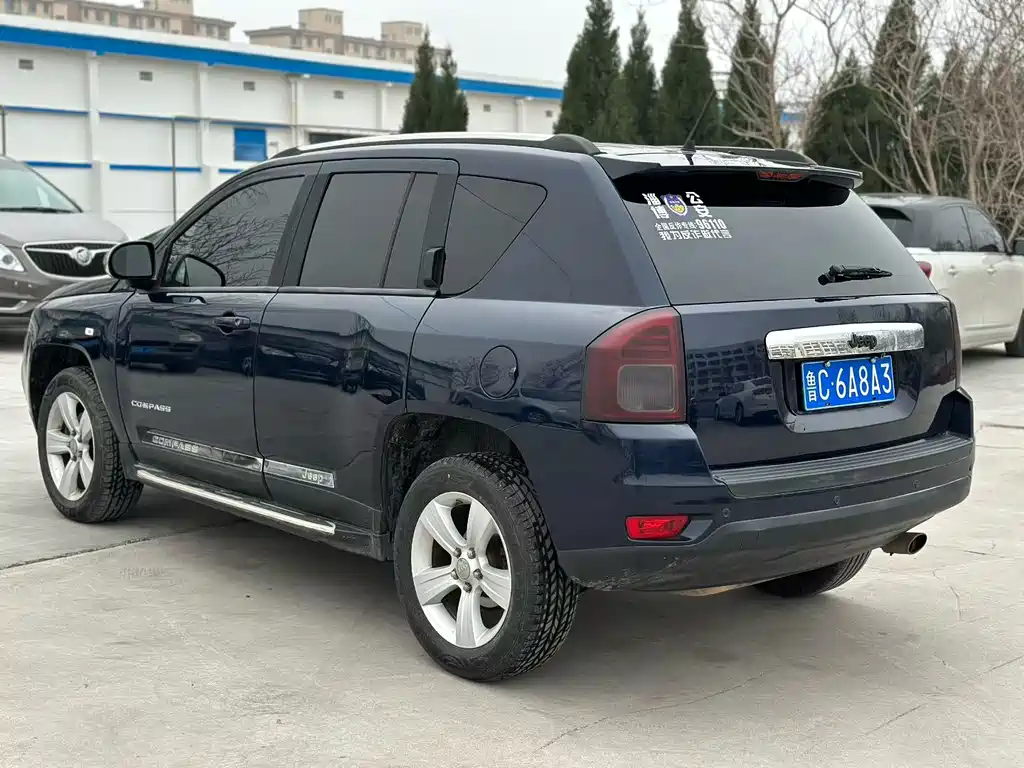 Jeep Compass 2013 — фото 3