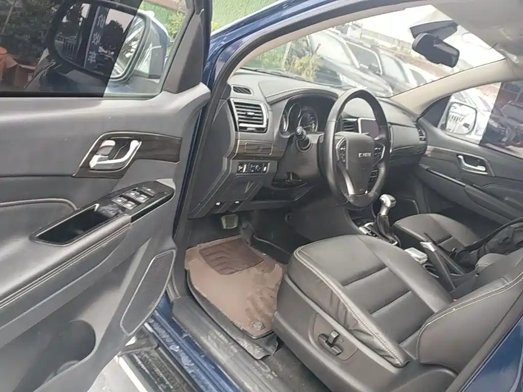 Isuzu D-MAX 2021 — фото 16