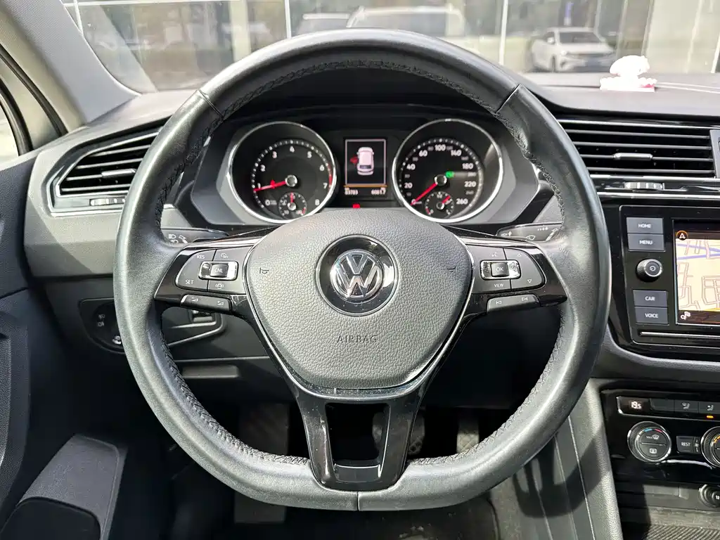 Volkswagen Tiguan L 2019 — фото 13