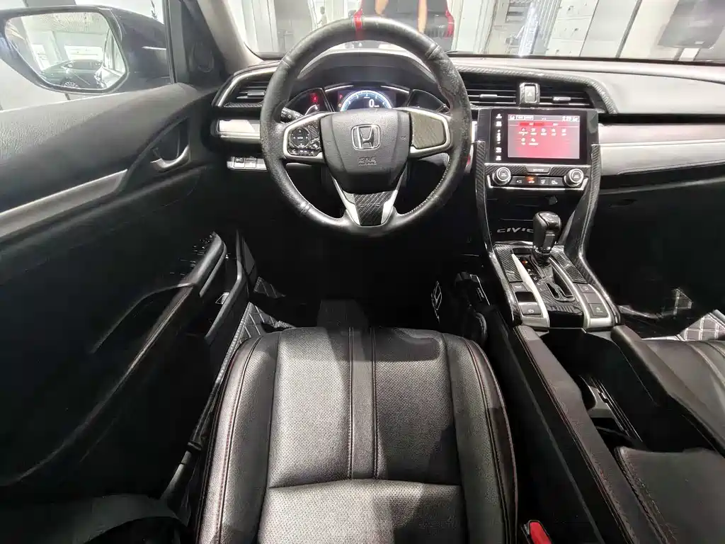 Honda Civic 2017 — фото 15