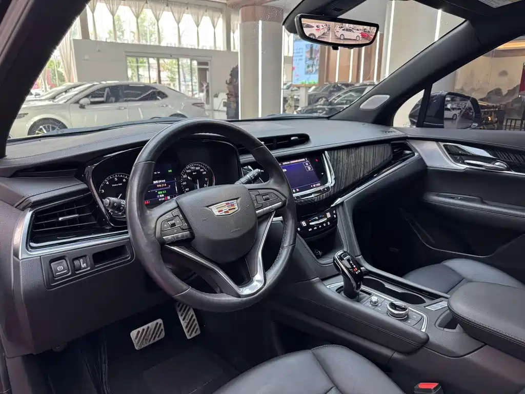 Cadillac XT6 2021 — фото 13