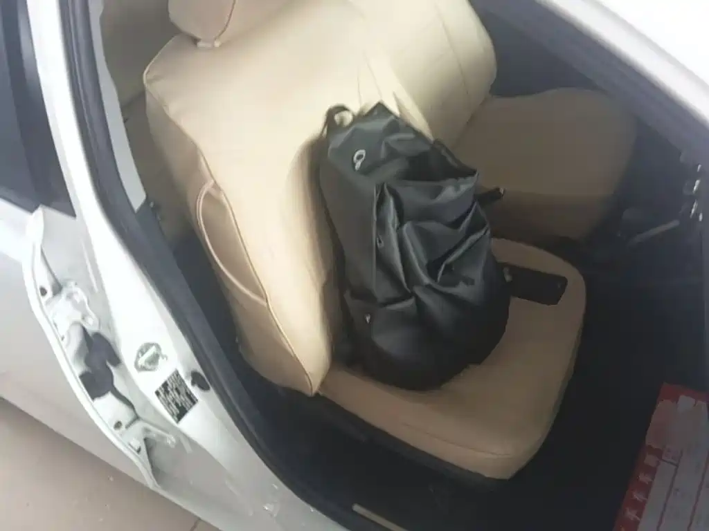 Toyota Yaris L 2015 — фото 25