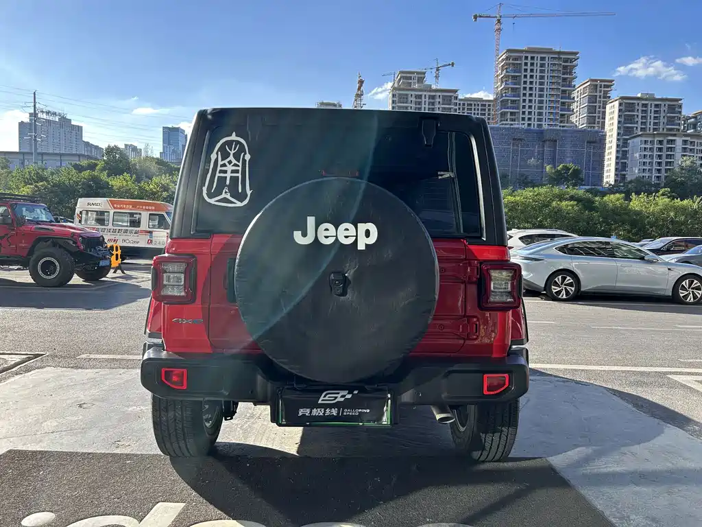 Jeep Wrangler New Energy 2025 — фото 14
