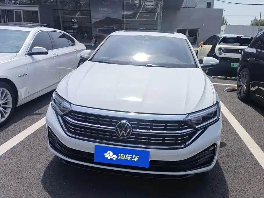 Volkswagen Sagitar 2023