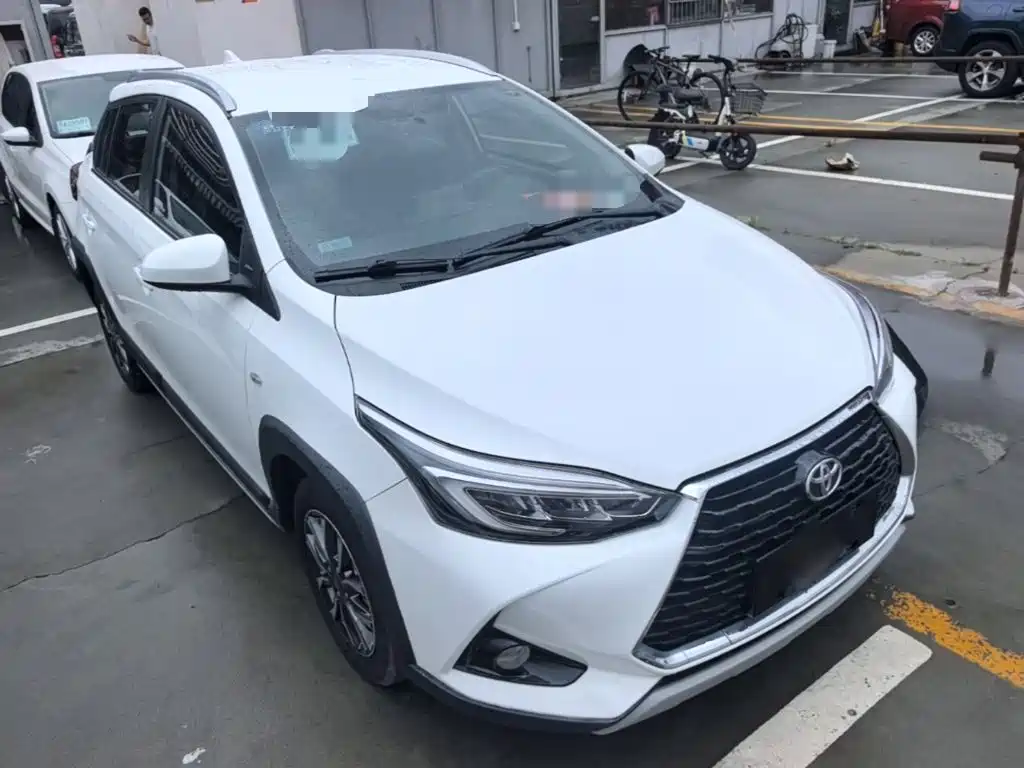 Toyota Yaris L 2020 — фото 4