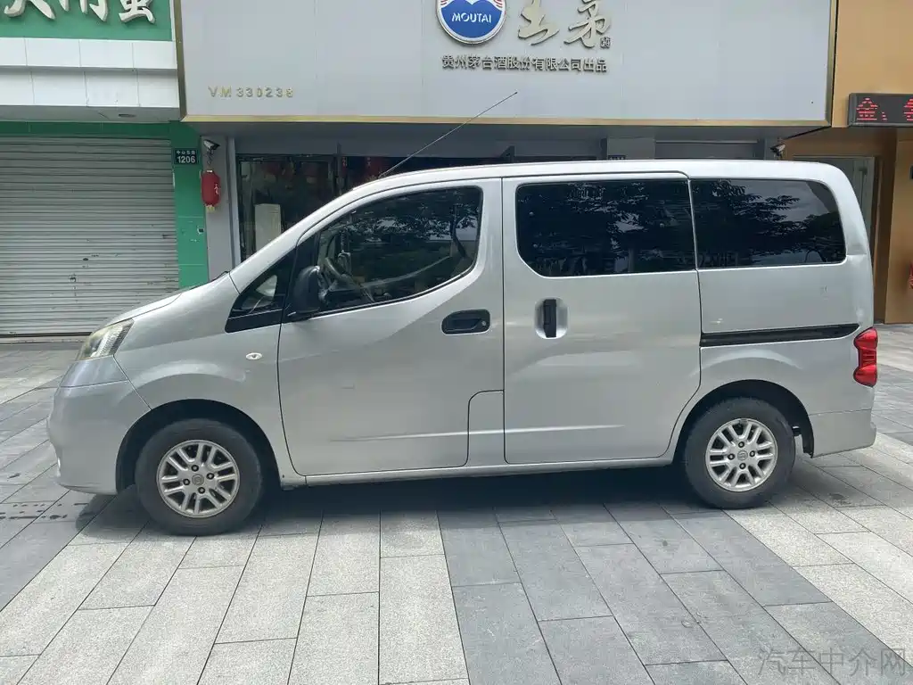 Nissan NV200 2014 — фото 12