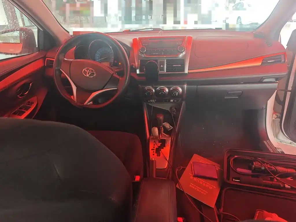 Toyota Yaris L 2016 — фото 6