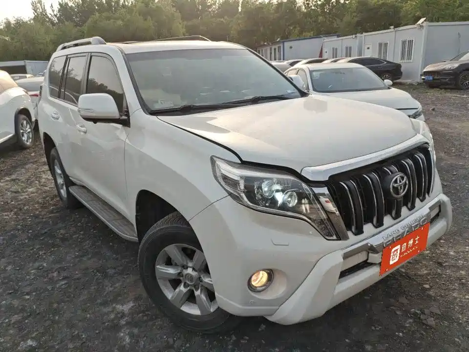 Toyota Prado 2016 — фото 3