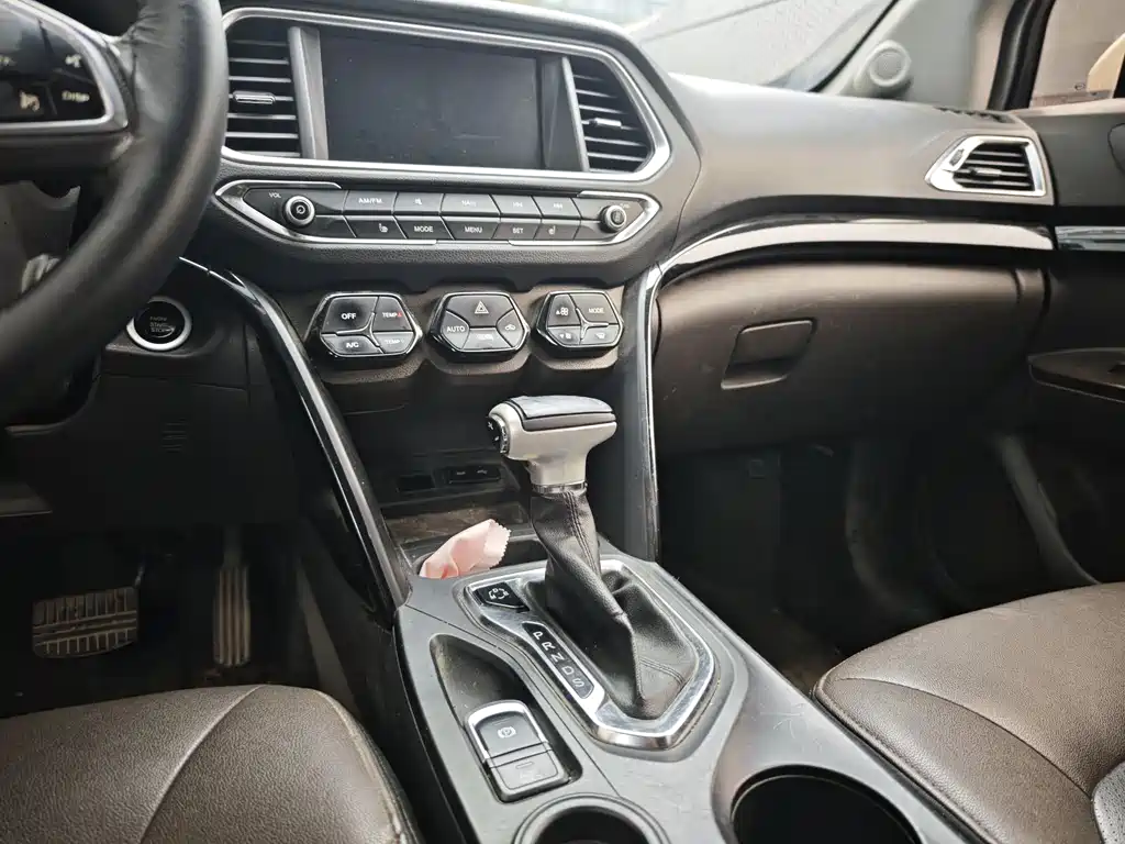 GAC Motor Trumpchi GS4 2018 — фото 11