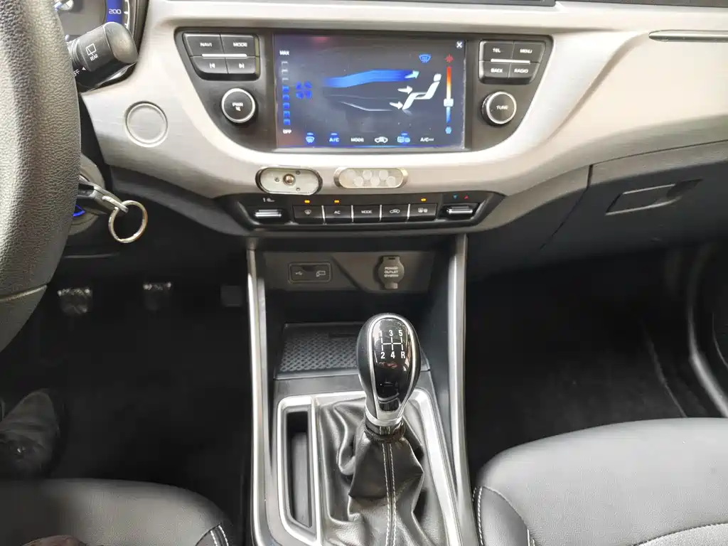 Geely Vision X3 2020 — фото 15