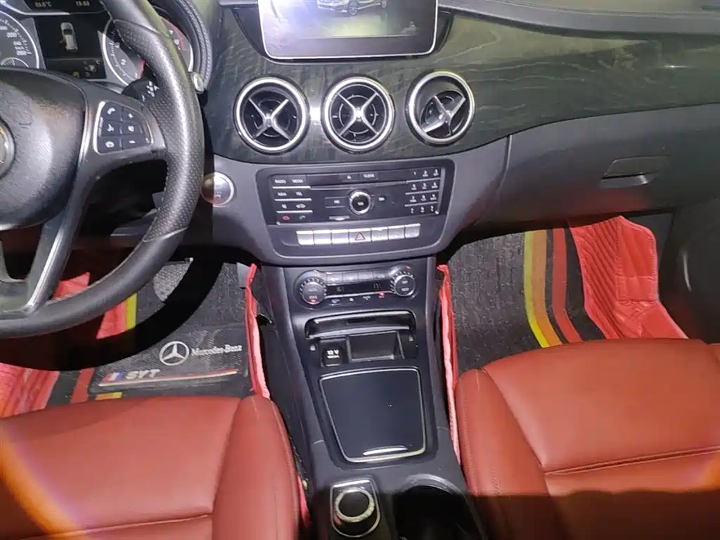 Mercedes-Benz B-Class 2017 — фото 14