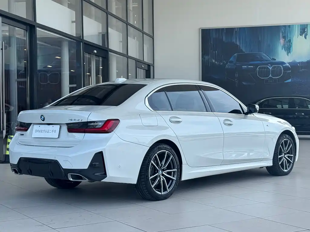 BMW 3 Series 2023