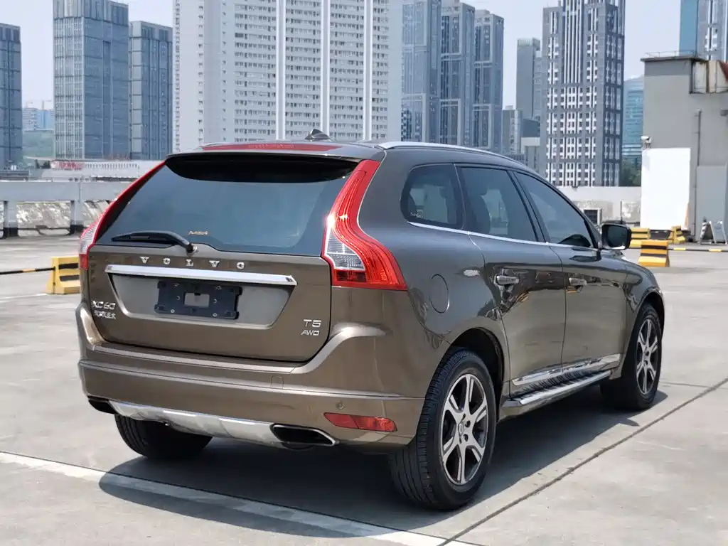 Volvo XC60 2015 — фото 15