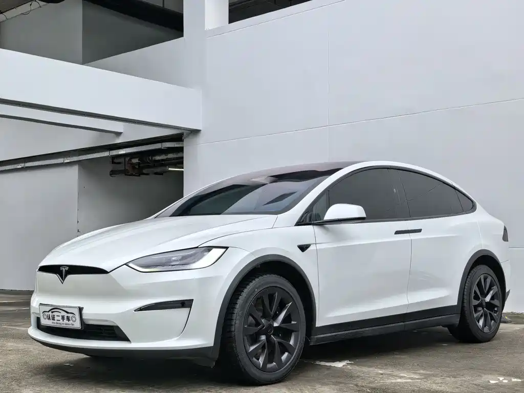 Tesla Model X 2024