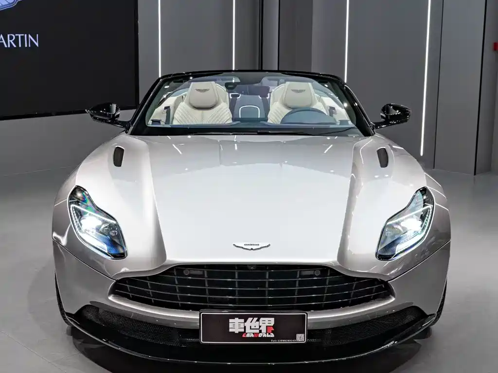 Aston Martin DB11 2023 — фото 2