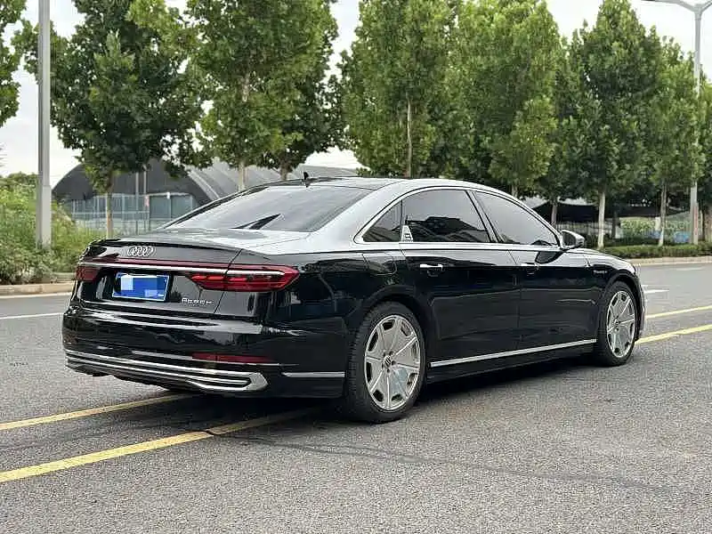 Audi A8 2023 — фото 10