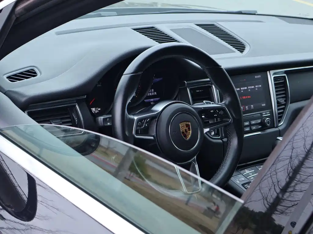 Porsche Macan 2016 — фото 9