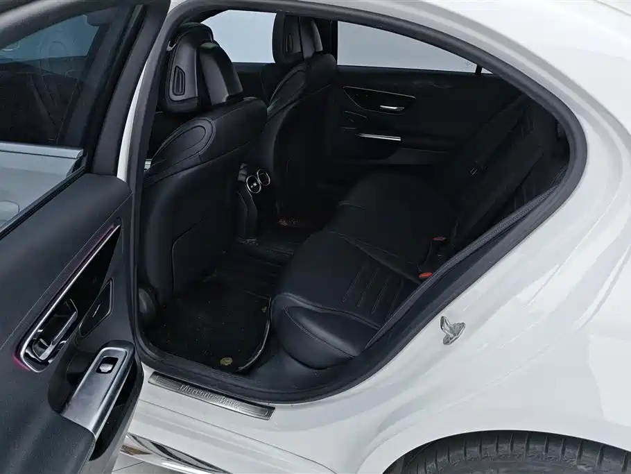 Mercedes-Benz C-Class 2022 — фото 11