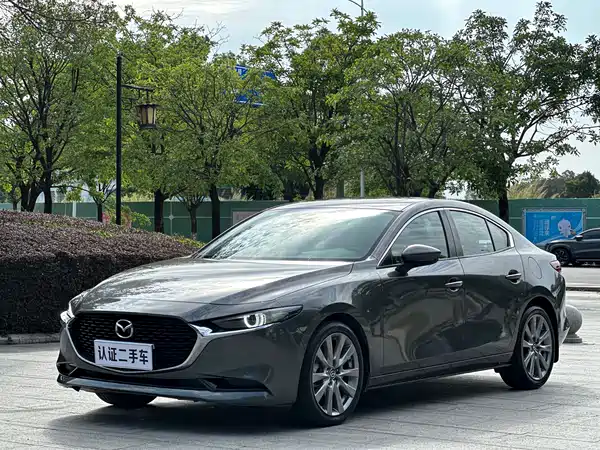 Mazda 3 Axela 2021