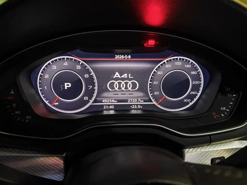 Audi A4L 2018 — фото 2