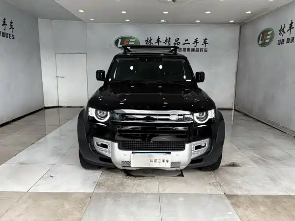 Land Rover Defender 2023