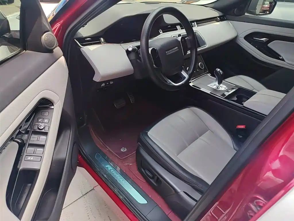Land Rover Evoque 2021 — фото 16
