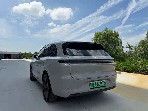 Li Auto L6 2024