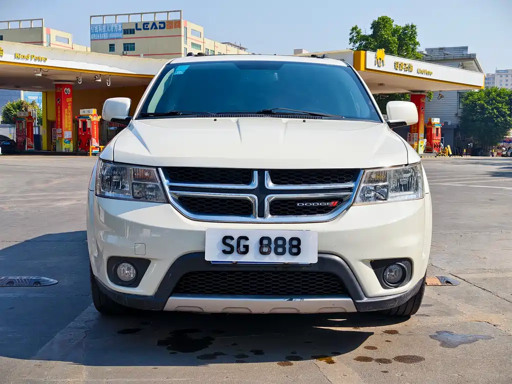 Dodge Journey 2014 — фото 2