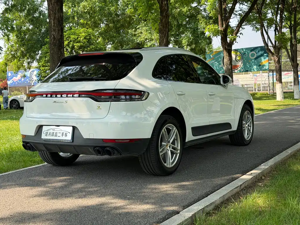 Porsche Macan 2020 — фото 13