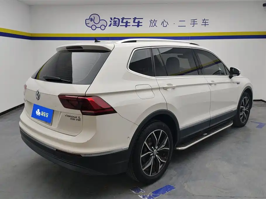 Volkswagen Tiguan L 2017 — фото 3