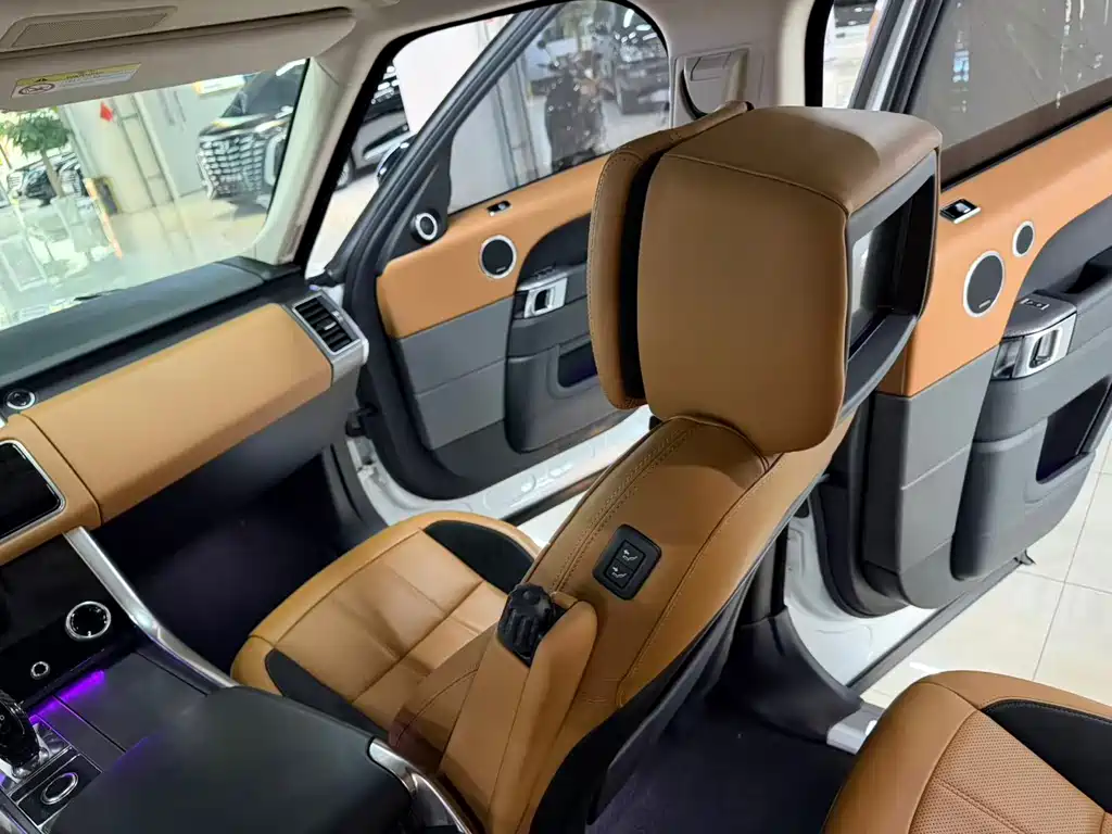 Land Rover Sport 2020 — фото 13